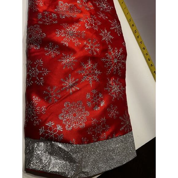 Tree Skirt Christmas Red & Silver Snowflakes 48" TREE SKIRT New! - Picture 8 of 13